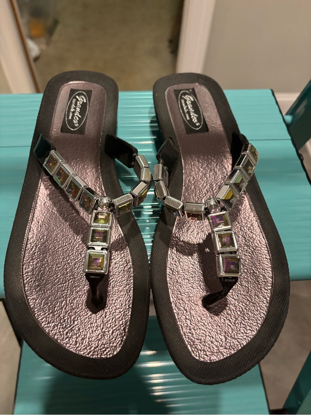 Jeweled Thong Sandals in Metallic Purple - Unbranded